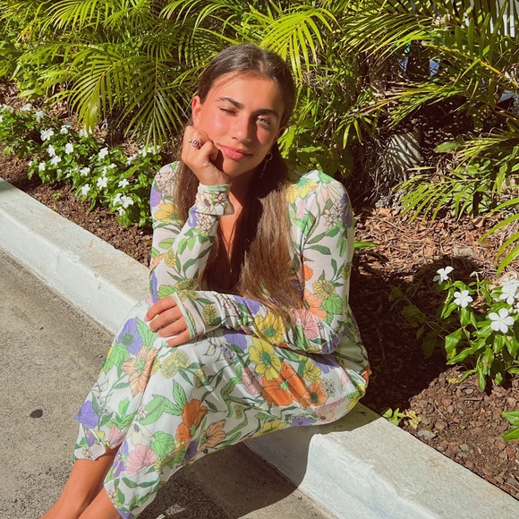 Meet your Posher, Gabriella - Picture 1 of 1